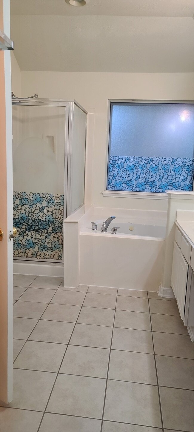 Building Photo - 15106 Brookwood Bridge Ln