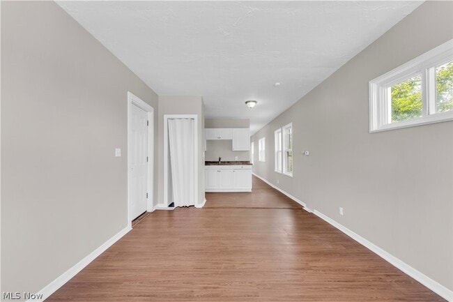 Building Photo - 4657 Warner Rd