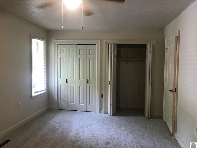 Building Photo - 1075 Friedman Ln