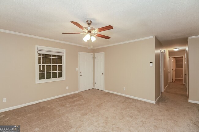 Building Photo - 3908 Bonnie Ln SE