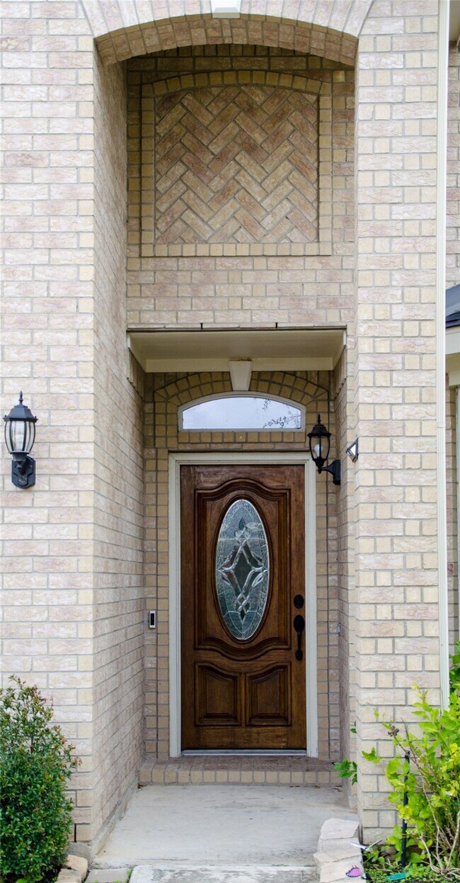 Building Photo - 16323 Yabbie Dr