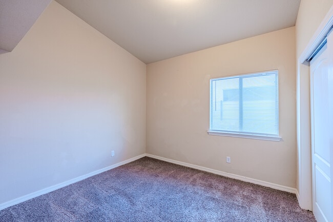 Building Photo - 14381 Alma Point Dr