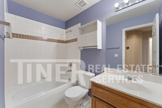 Building Photo - 1218 Chablis Cir