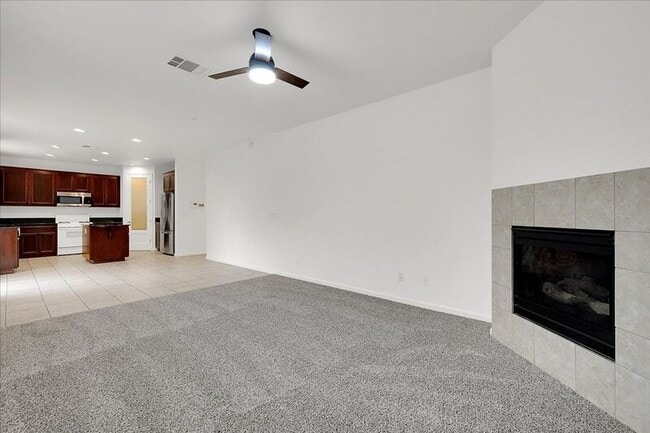 Building Photo - 566 Del Mar Cir