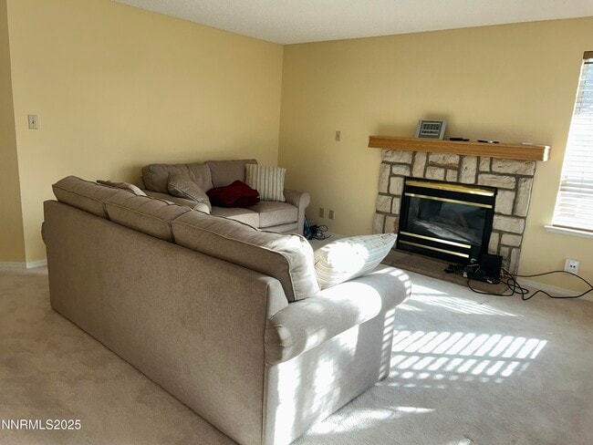 Building Photo - 1809 Lakeland Hills Dr