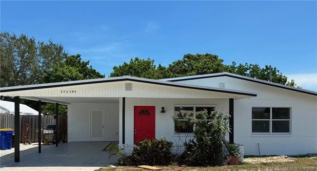 Building Photo - 3503 NE Sandra Dr
