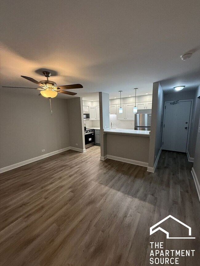 Building Photo - 744 W Gordon Terrace