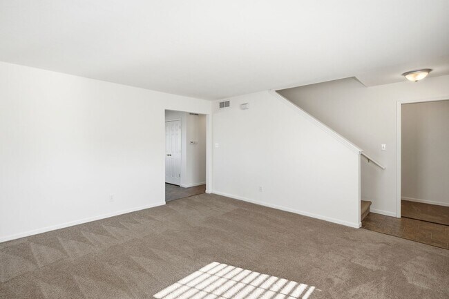 Building Photo - 2413-2415 Northampton Dr.