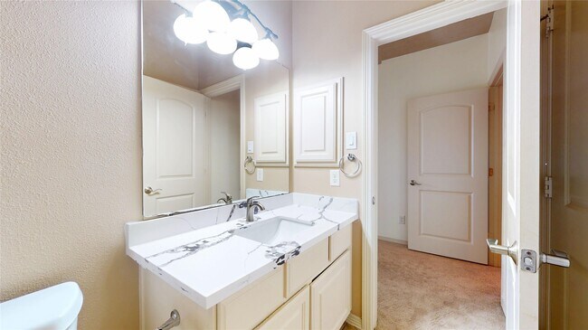 Building Photo - 18814 Cove Vista Ln