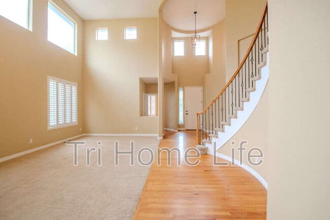 Building Photo - 11033 Grayledge Cir