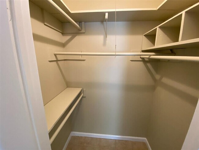 Building Photo - 13003 Algerita Terrace