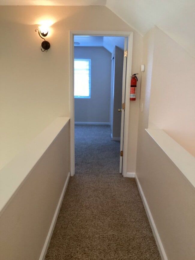 Building Photo - Newly renovated home, close to East ave shopping