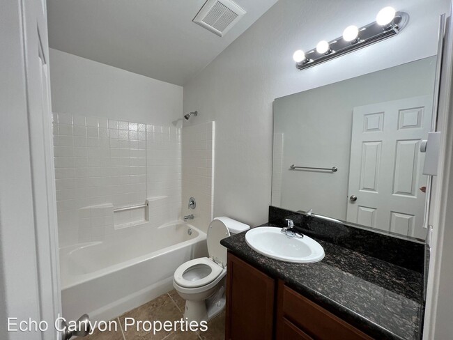 Building Photo - 4 br, 2 bath House - 6125 Kendra St.