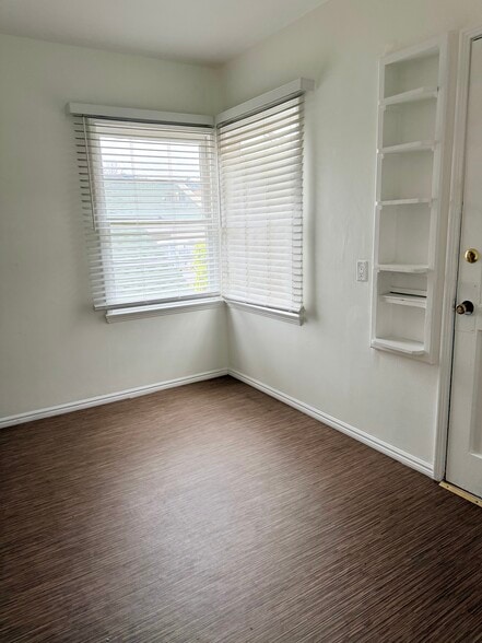 Building Photo - 4319 Cahuenga Blvd