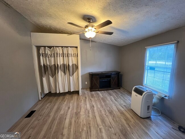 Building Photo - 481 Prather Bridge Rd