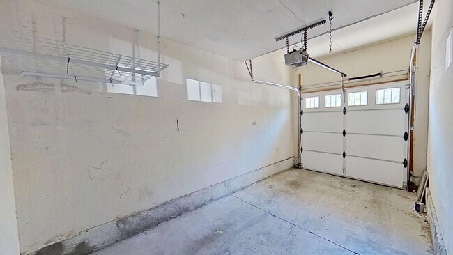 Building Photo - 33 Santa Agatha