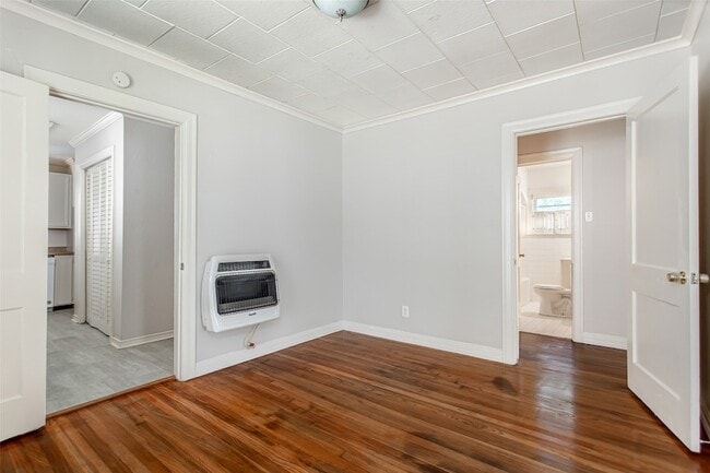 Building Photo - 3515 Fairview Ave