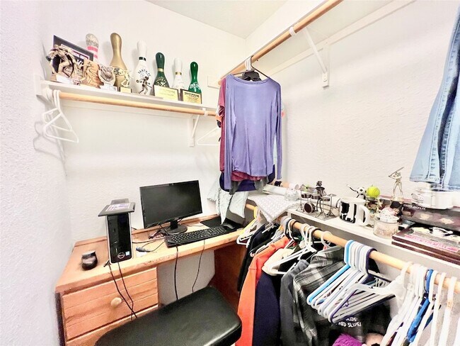 Building Photo - 12117 11th St