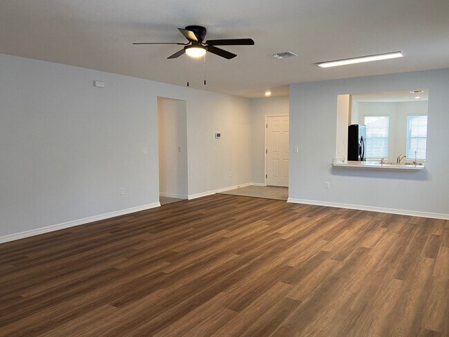 Building Photo - 3037 Gibraltar Blvd