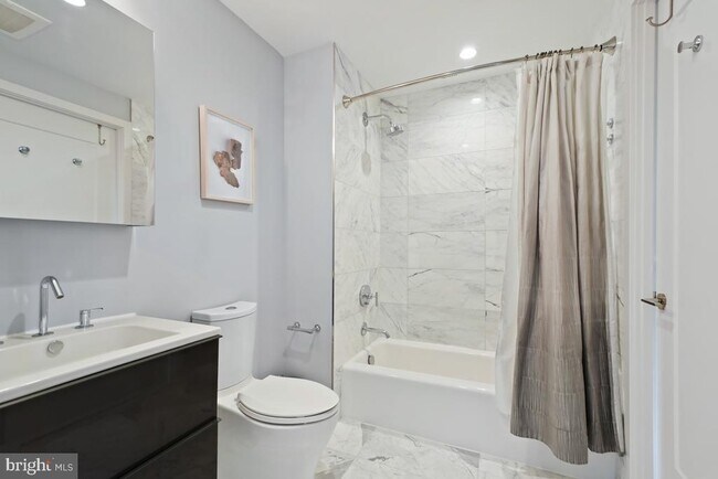 Building Photo - 45 Sutton Square SW