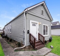 Building Photo - Updated & Renovated 3 Bedroom Cottage  LEASING SPECIAL – Move in by 9/1/2026 and October rent is ...