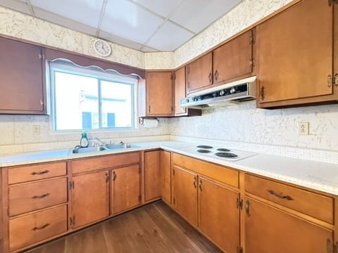 Building Photo - 113 N Center St