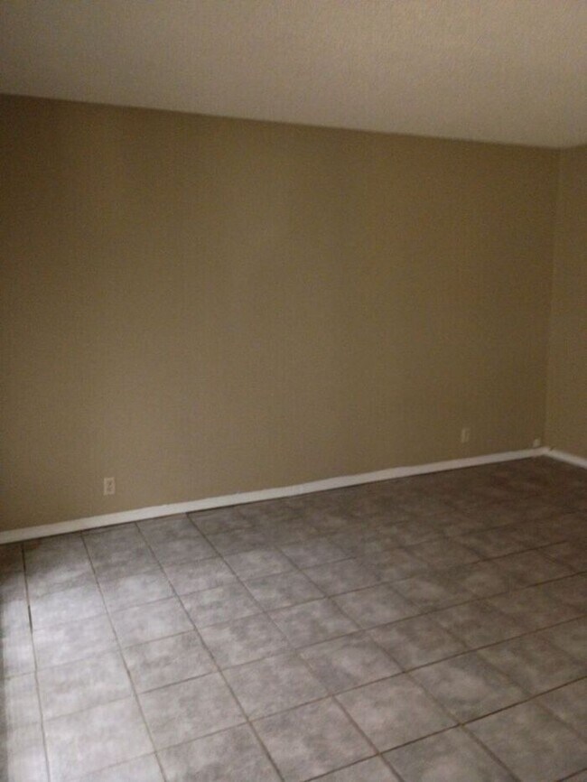 Building Photo - Get ready for Santa in your new home!