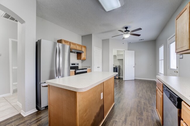 Building Photo - 12415 Silversmine Dr