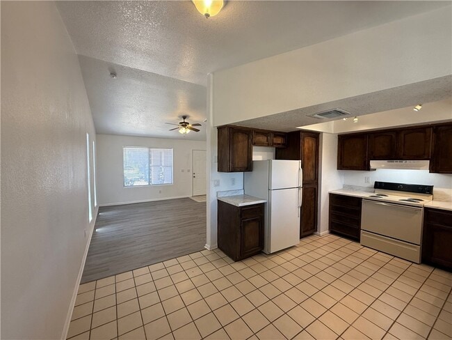Building Photo - 3736 N Roosevelt St