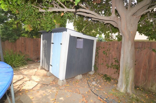 Building Photo - Beautiful Belmont Heights Home with Huge Backyard