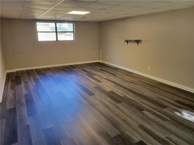 Building Photo - 410 Collett Ave