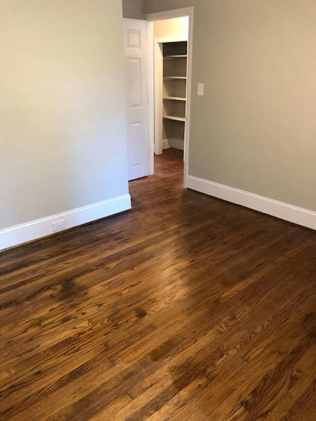 Building Photo - Forest Acres Duplex!