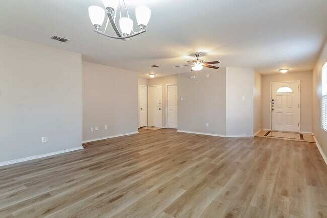 Building Photo - 8123 Stowe Springs Ln