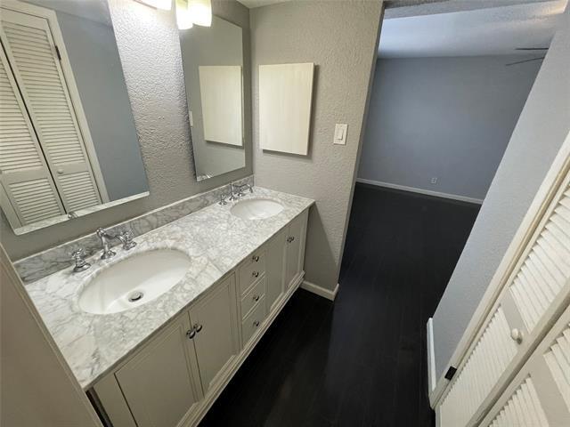 Building Photo - 6026 Birchbrook Dr