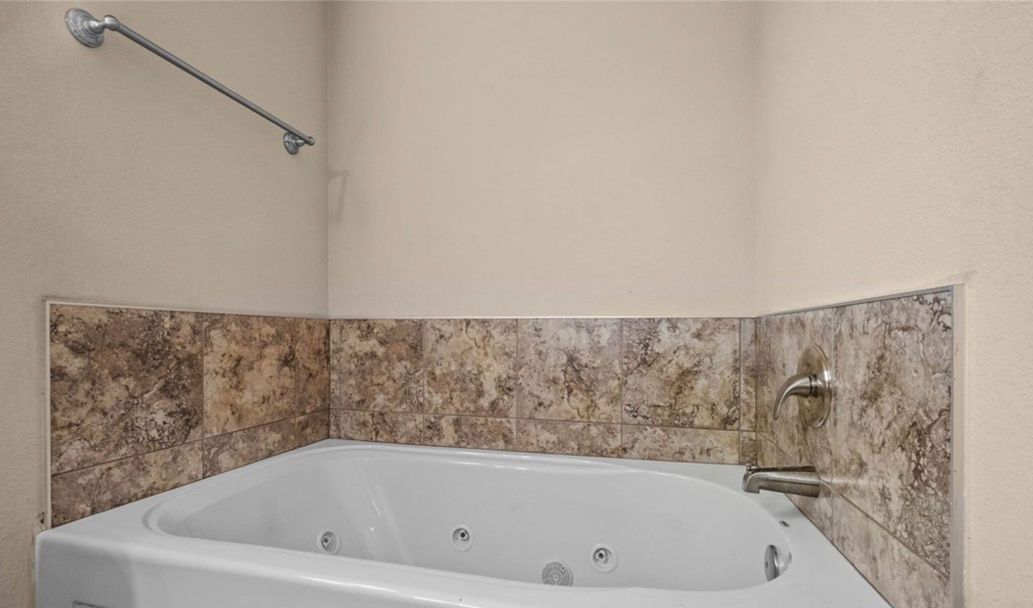 Building Photo - 630 Saddlehorn Dr