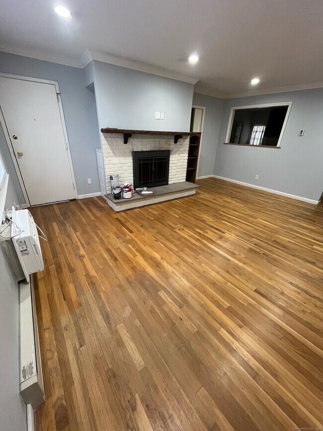Primary Photo - 1307 Hope St
