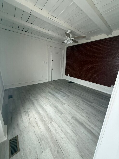 Building Photo - 2083 E Clearfield St