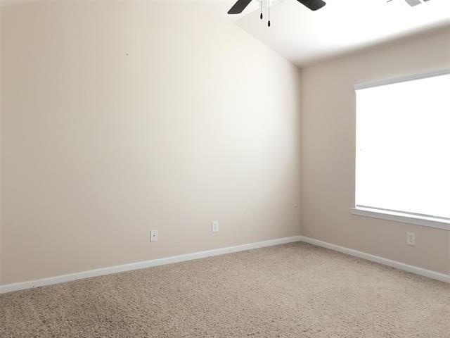 Building Photo - 1800 Oak Brook Ln NW