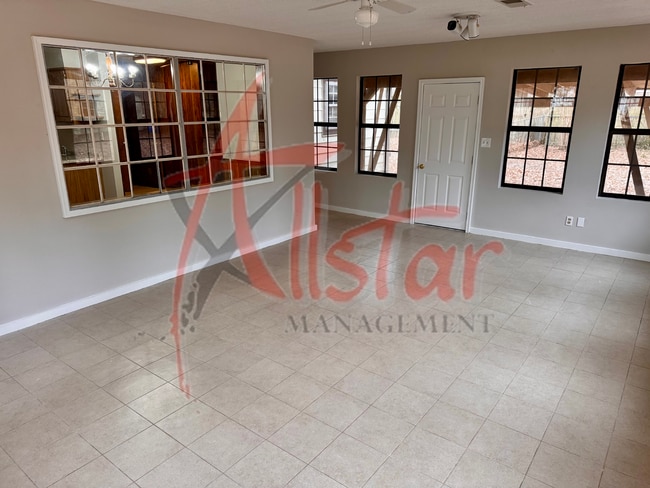 Building Photo - 4241 Faye Dr