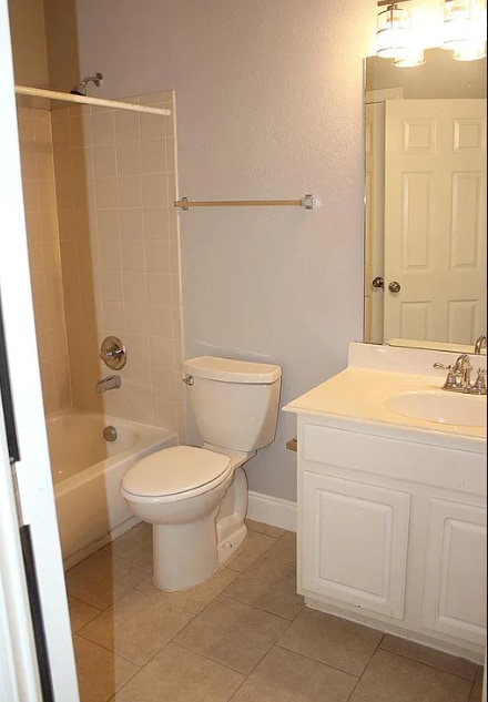 Building Photo - 2616 Cascade Cove Dr
