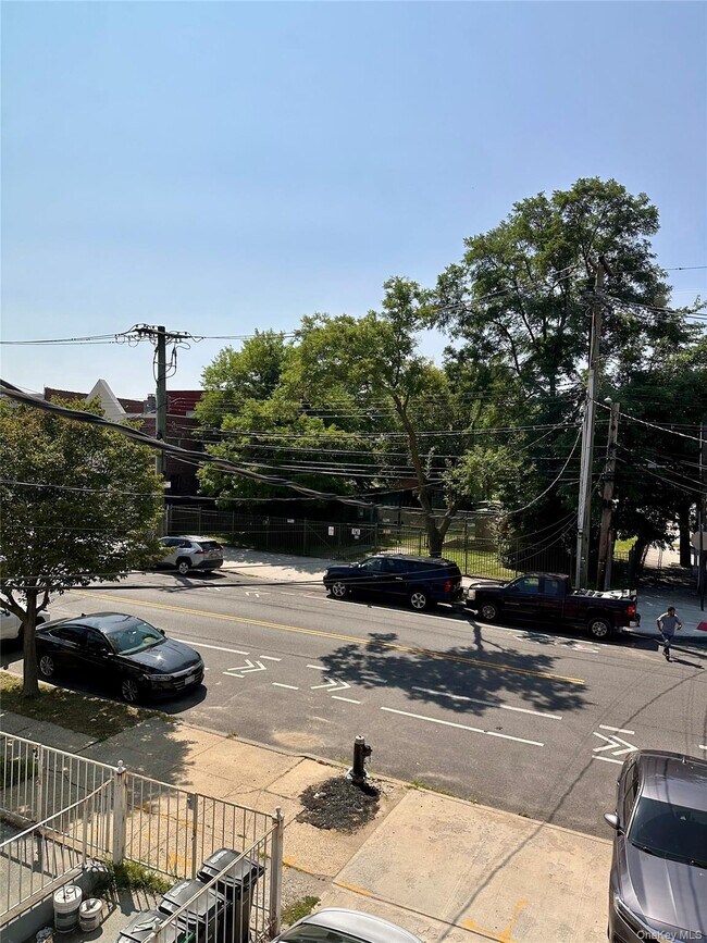 Building Photo - 2069 Lacombe Ave