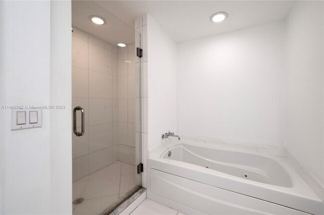 Building Photo - 55 SE 6th St