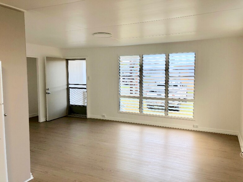 Building Photo - 52 Olomana St