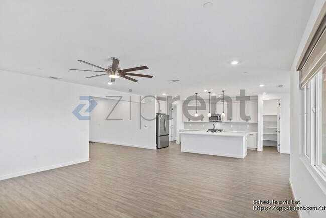 Building Photo - 16559 Barnett St