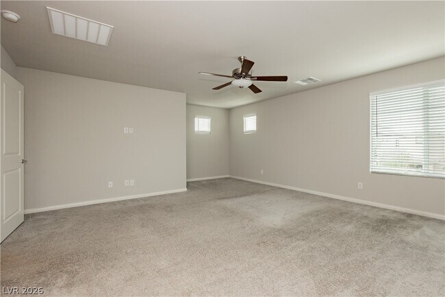 Building Photo - 5340 Maroon Guava St