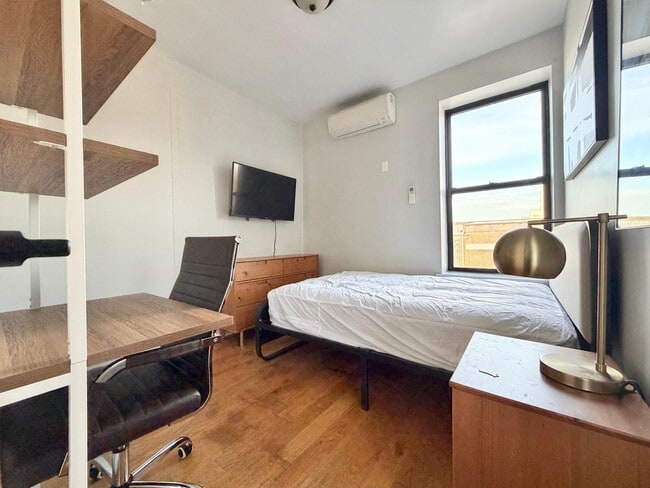 Building Photo - 11-09 36th Ave