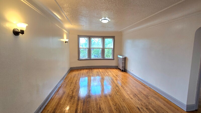 Building Photo - 834 N Massasoit Ave