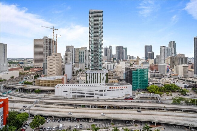 Building Photo - 350 S Miami Ave