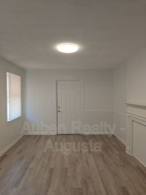 Building Photo - 2125 Kennedy Dr