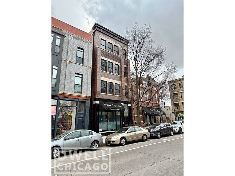 Building Photo - 969 W 18th St